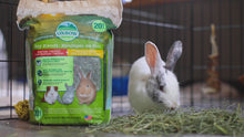 Load and play video in Gallery viewer, Oxbow Hay Blends - Western Timothy &amp; Orchard 40oz / 1.13kg
